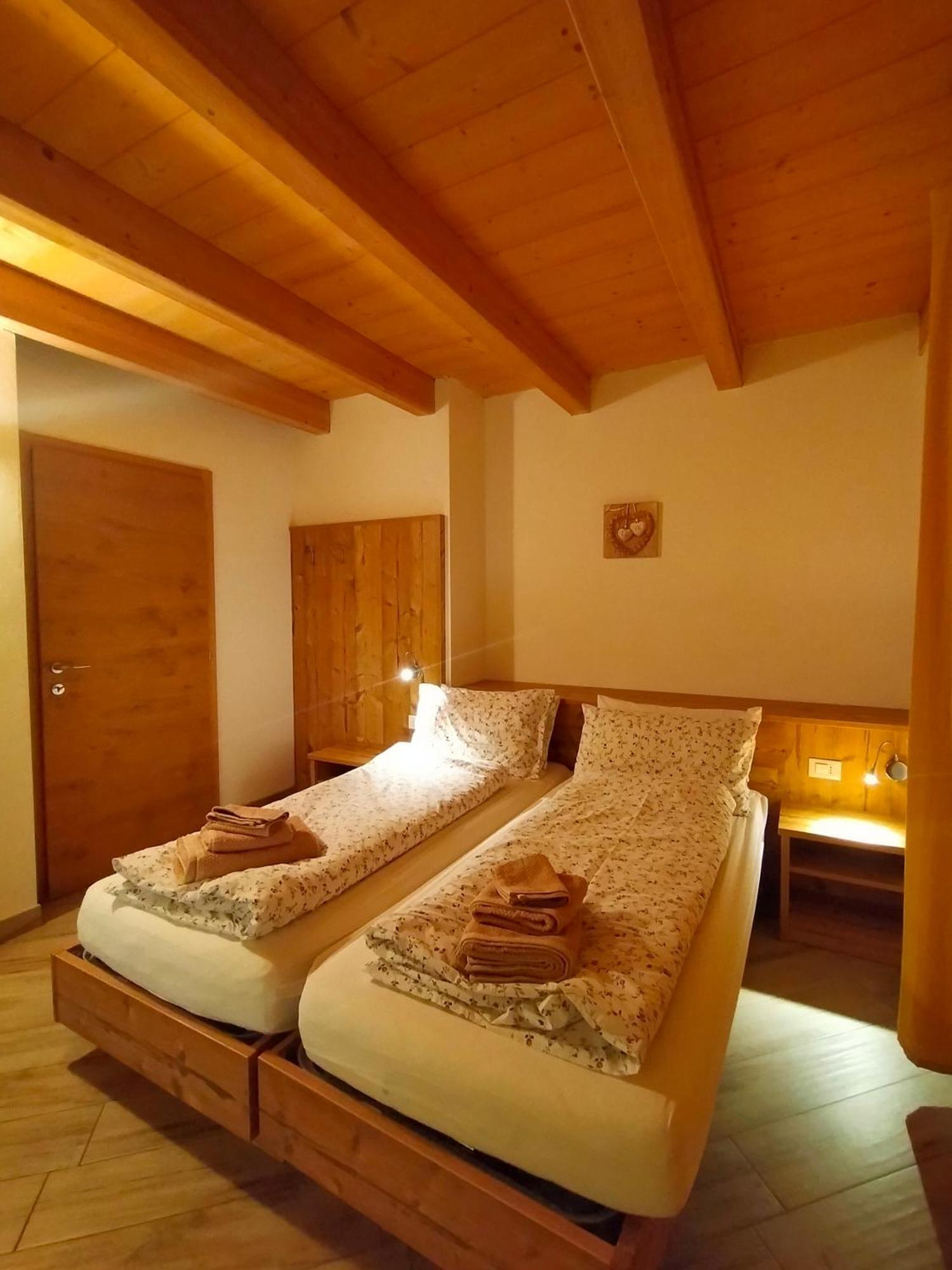 Appartamento Morettina Con Terrazzo Levico Terme Exteriör bild